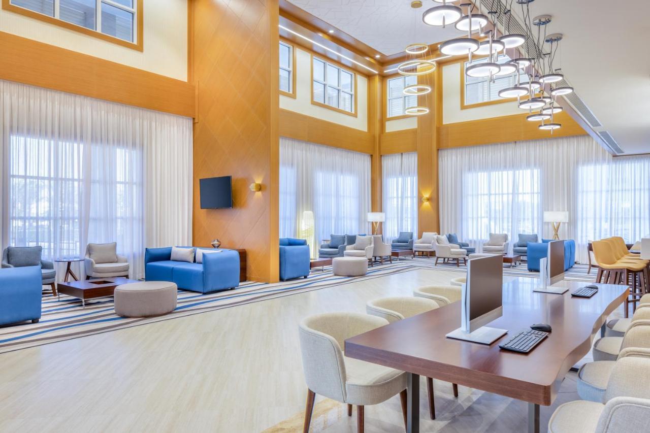 Hotel By Marriott