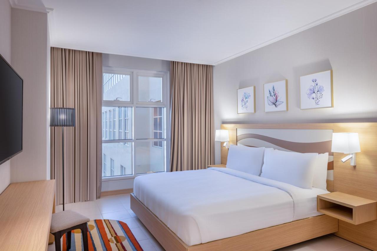 Hotel By Marriott